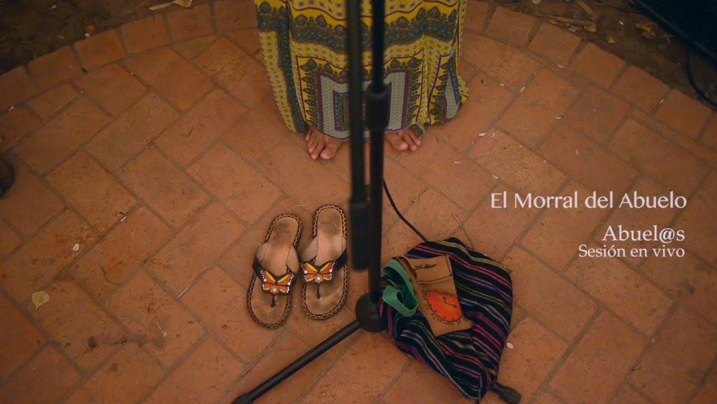 Fotograma de Producción de audio y video para El Morral del Abuelo